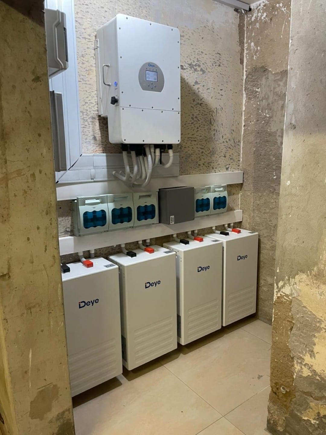 Commercial Hybrid — Deye Inverters & Storage