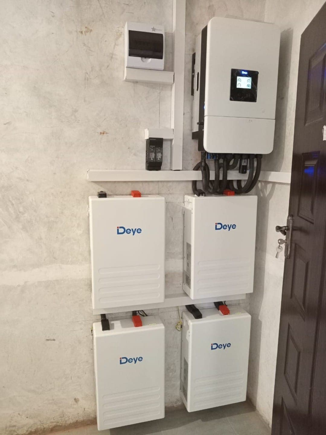 Commercial Hybrid — Deye Inverters & Storage